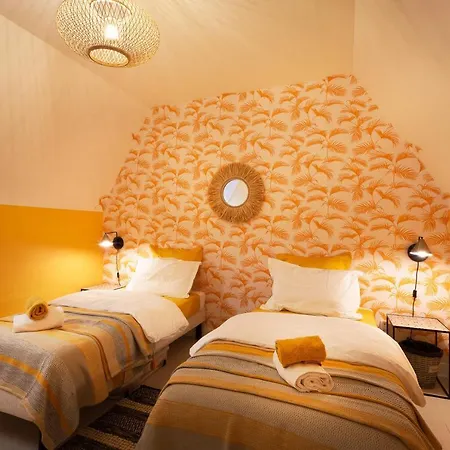 Le Logis - Lescapade-medievale * Sarlat-la-Canéda