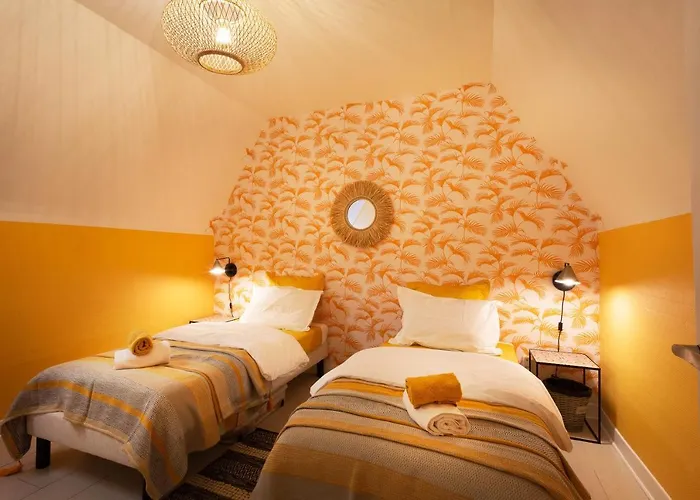 Le Logis - Lescapade-medievale * サルラ・ラ・カネダ